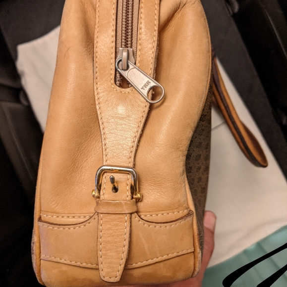 SALE! Gucci Handbag 👜 - Picture 6 of 12